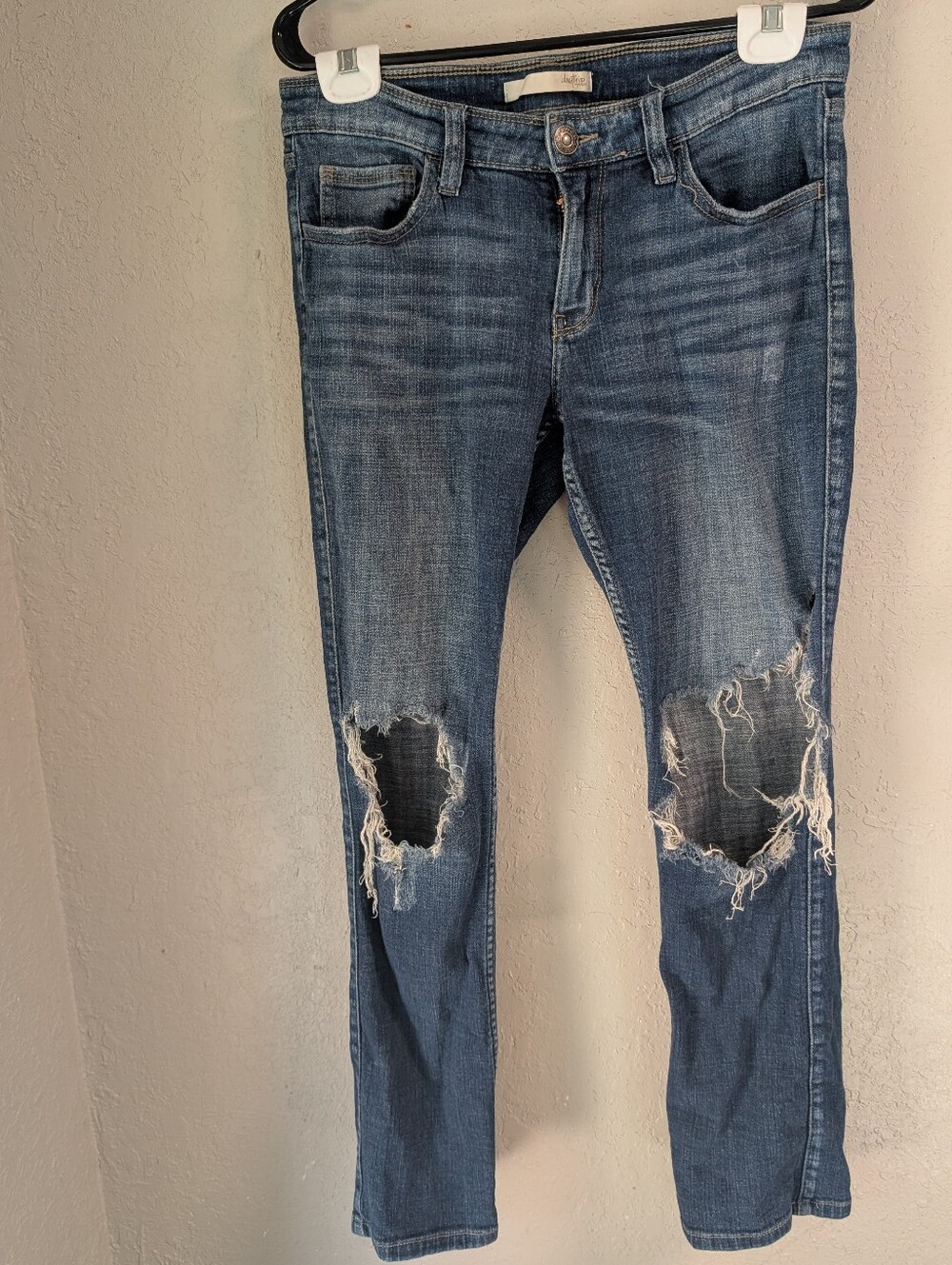 Daytrip Jeans 28S Dark Wash Stretch Low Rise Distressed Casual Grunge Boot Cut